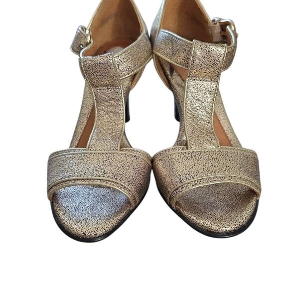 Sofft Women's Size 6.5 Gold Leather T-Strap Buckle High Heels - Picture 3 of 5